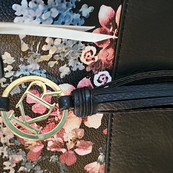 Shoulder Bag {NWT} - Picture 8 of 16